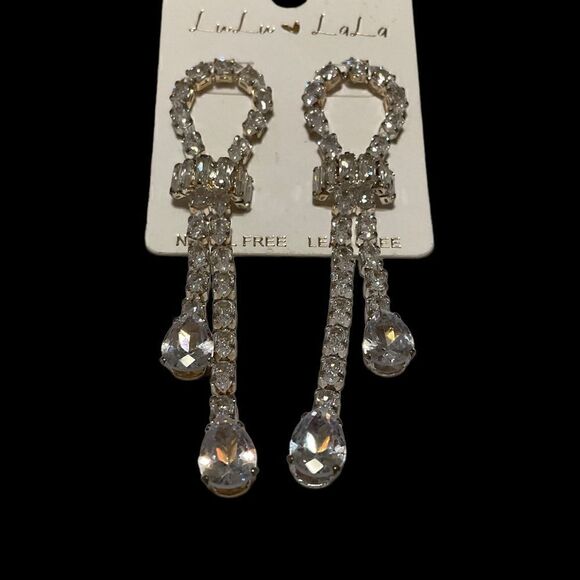 Gorgeous Formal Drop Earrings - Picture 4 of 10